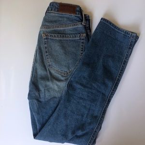Hollister navy blue ultra high rise mom jeans